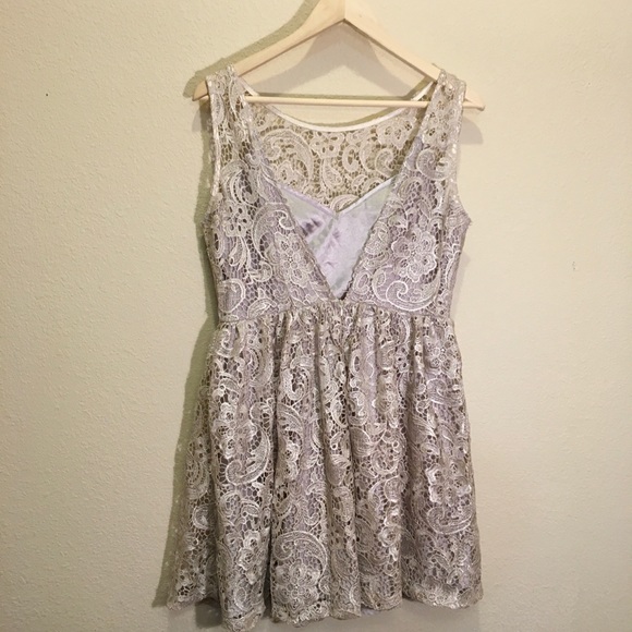 Silver Lace Dress - Picture 3 of 7